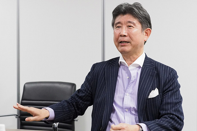 藤田康人氏 商品設計は“斜めずらし”で